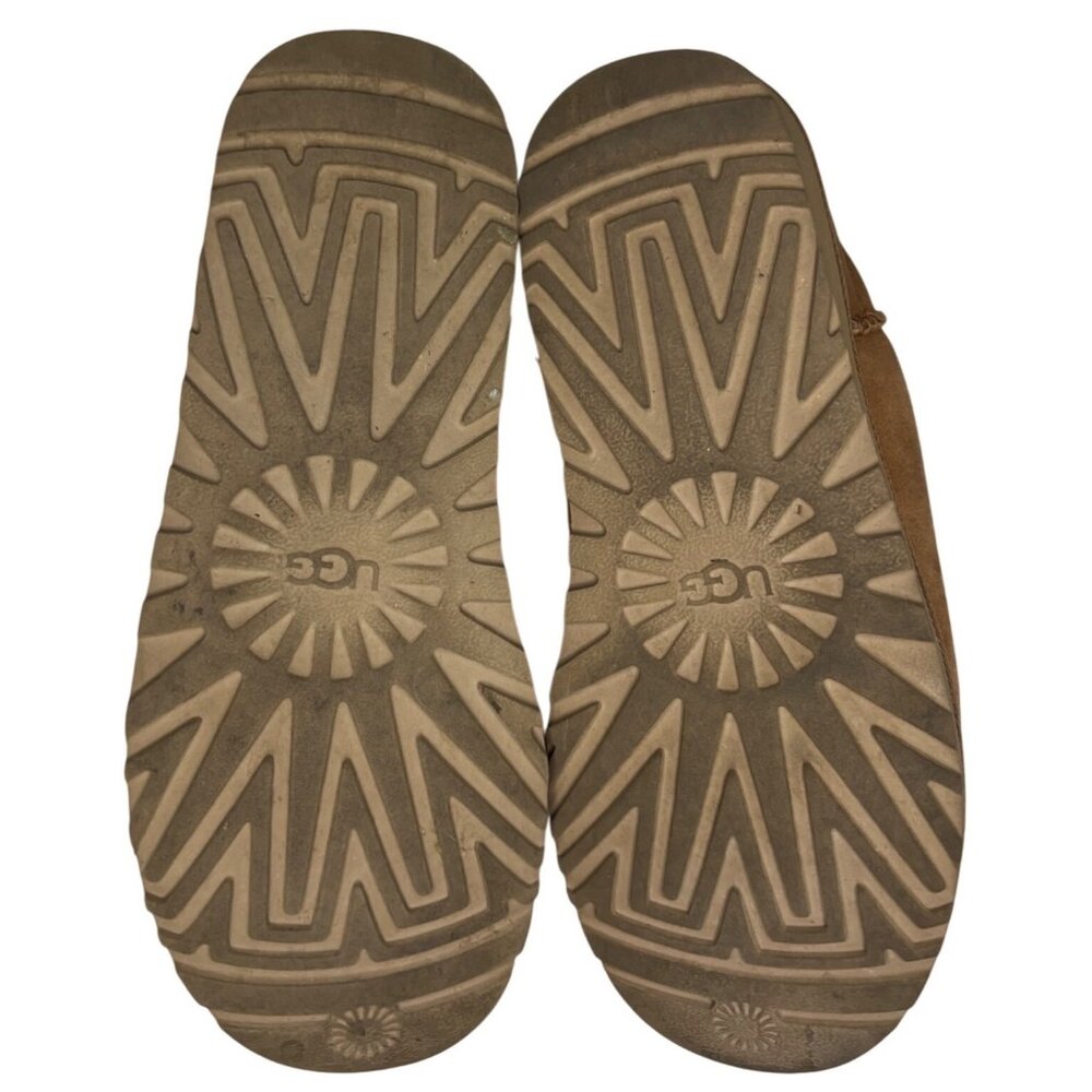 UGG Classic Short Boots Chestnut Suede Size 9 Genuine Sheepskin Cozy Winter Must - Picture 8 of 8